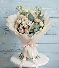 Букет цветов из:  Розы и Лизиантусы в Новосиле