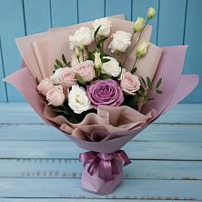 Букет цветов из:  Розы и Лизиантусы в Новосиле