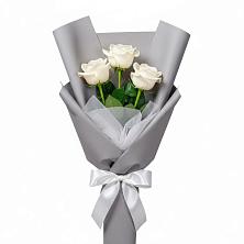 Букет 3 белые розы в Новосиле