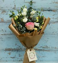 Букет цветов из:  Розы и Лизиантусы в Новосиле